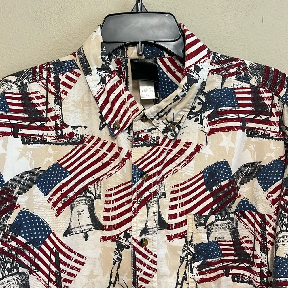 American Flag / Statue of Liberty collared button up short sleeve shirt 🇺🇸🇺🇸